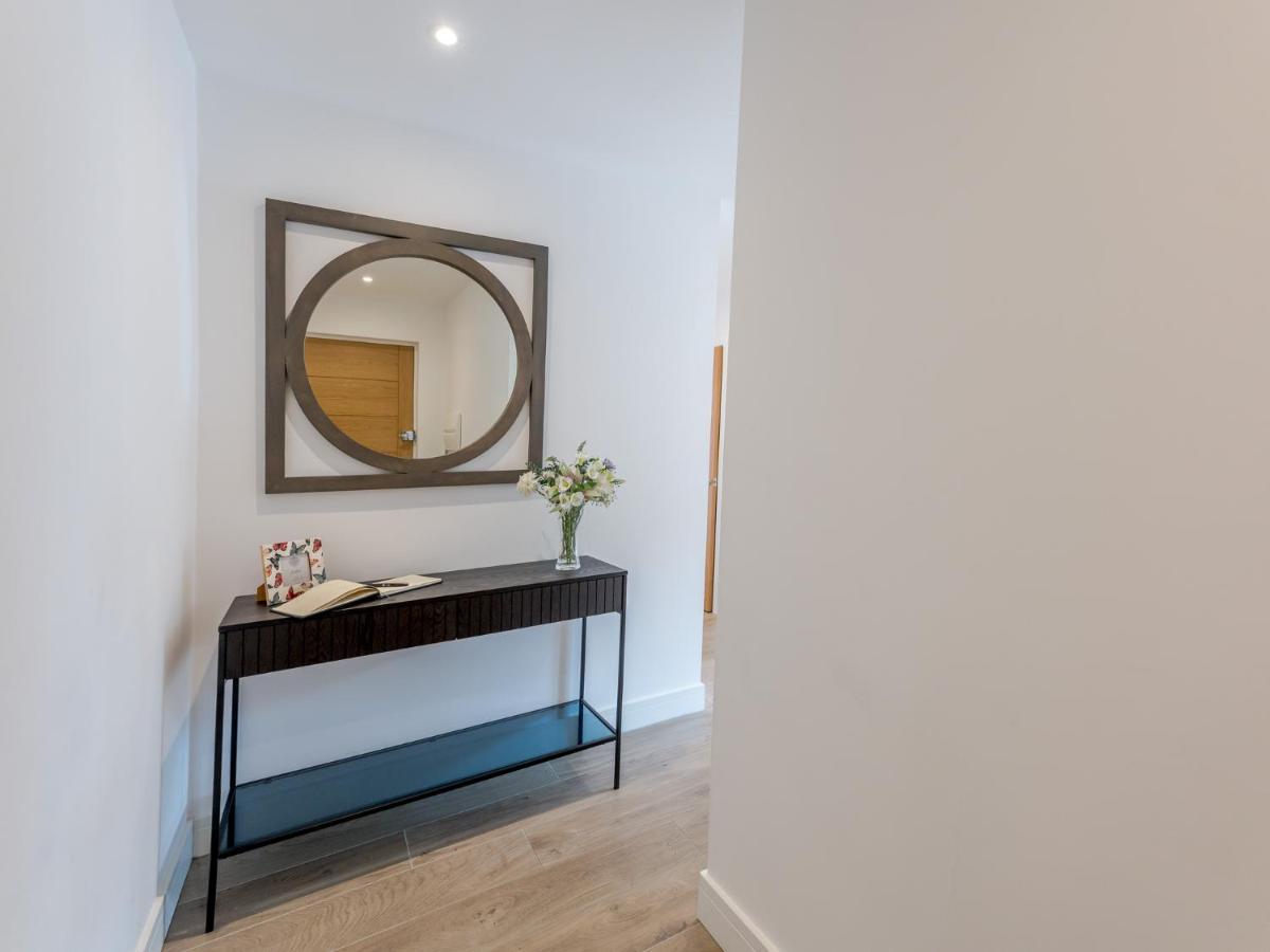 Pass The Keys 1 Bed Albury Contemporary Apartment With Secure Parking ชรูว์สเบอรี ภายนอก รูปภาพ
